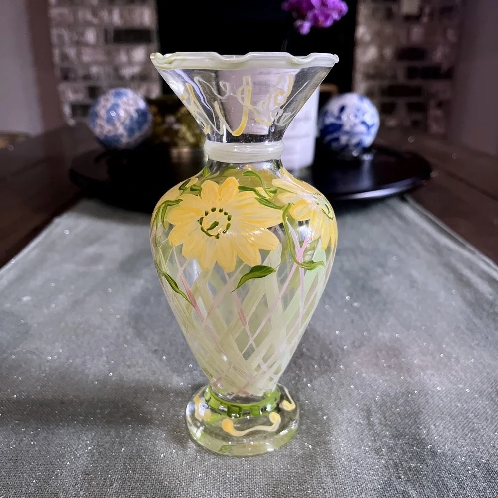 Tracy Porter Vintage Hand-Painted Glass Bud Vase~EUC